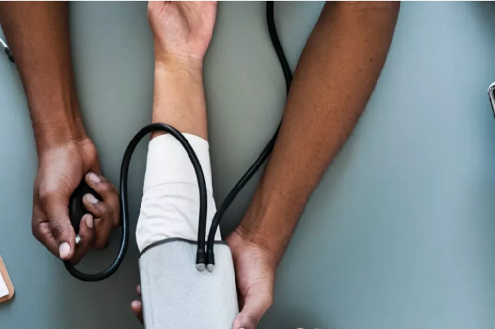 Fevereiro Laranja e Roxo reforça conscientização sobre doenças graves e crônicas em Sapezal