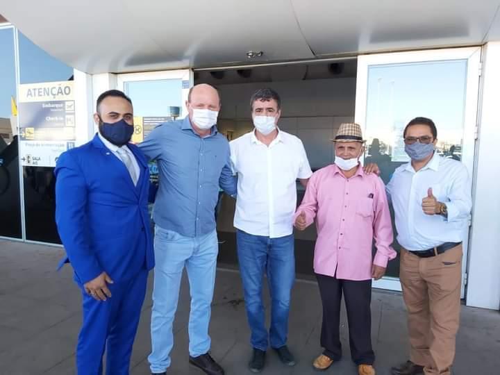 Em busca de viabilizar sua candidatura para prefeito, Manezinho se reúne com autoridades de peso em Cuiabá