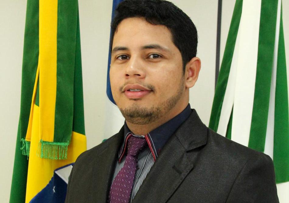 Vereador de Campos de Júlio repudia discurso de Valcir  em reunião política