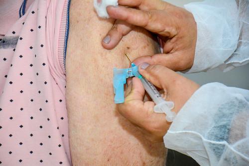 Sapezal vacinou até o momento 931 pessoas com a primeira dose e 415 com as duas doses