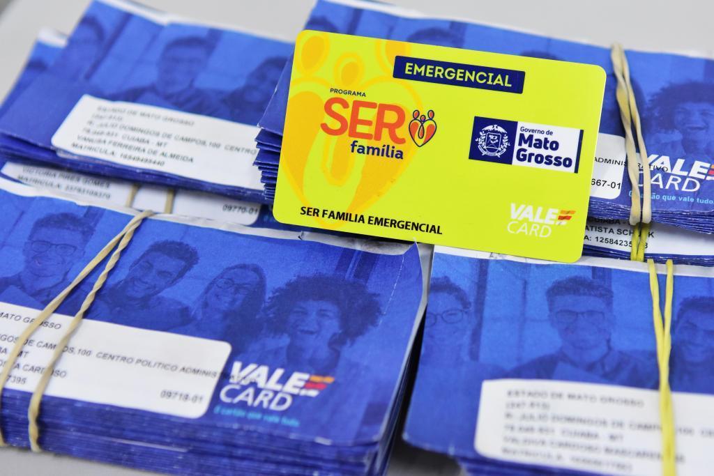 Prefeitura realiza entrega dos cartões do programa Ser Família Emergencial para 119 famílias de Sapezal