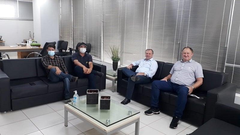 Vereadores se reúnem com prefeito e vice para discutir reabertura de espaços de lazer públicos