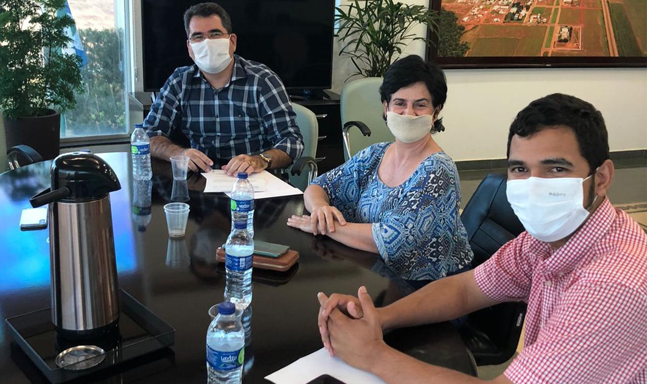 Vereadores de Sapezal participam de reunião com representantes da Unemat em Campos de Júlio
