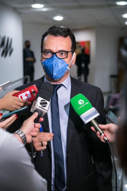 Lúdio requer explicações do governador sobre dinheiro público gasto em festa no Salto das Nuvens