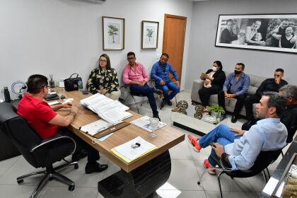 Vereadores criam frente parlamentar e pedem apoio de Botelho para investimentos