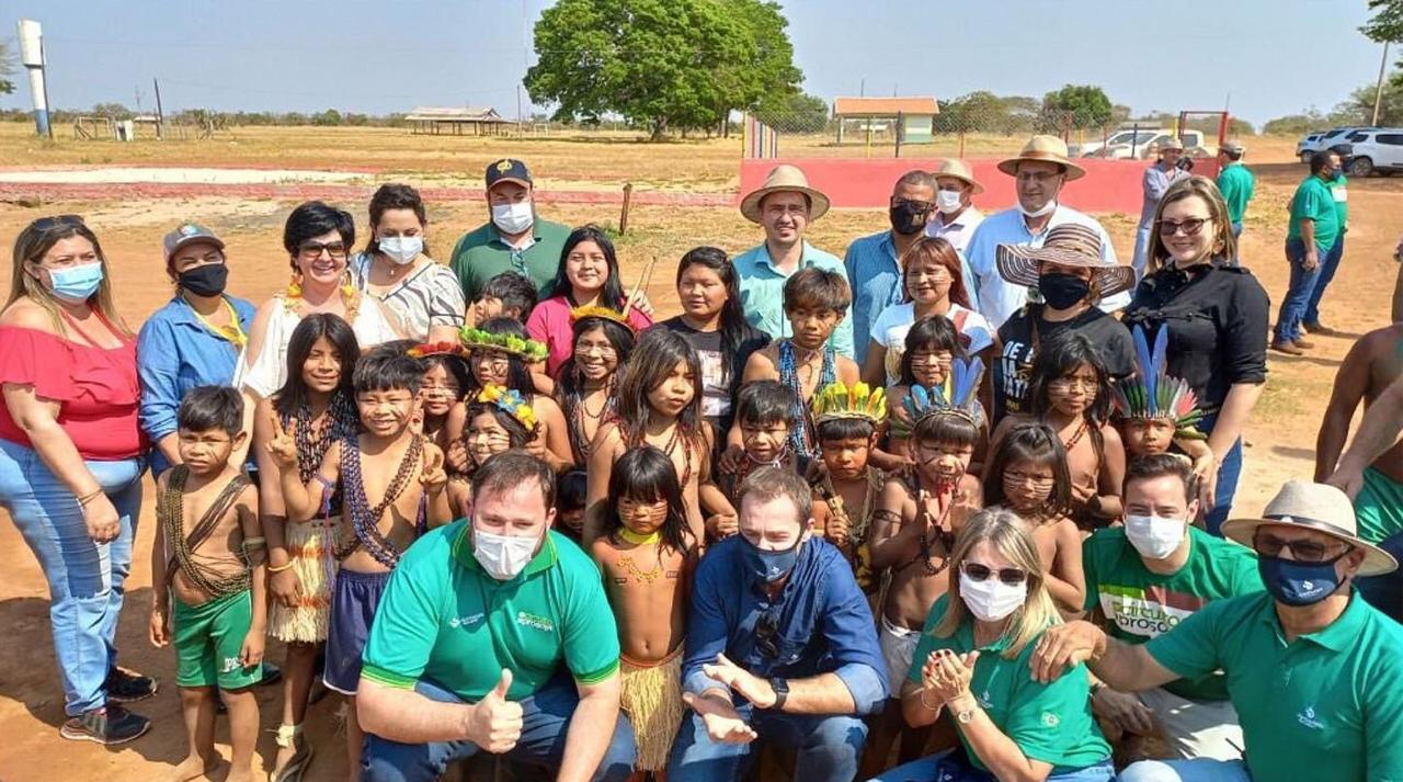 Lideran&ccedil;as ind&iacute;genas juntamente com produtores rurais durante 15&ordm; Circuito Aprosoja (Foto: Divulga&ccedil;&atilde;o)
