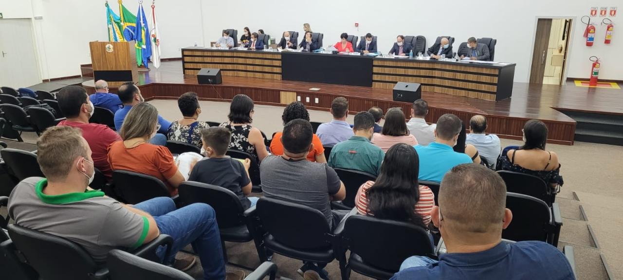 Seis secretários municipais prestigiam penúltima sessão da Câmara de Sapezal