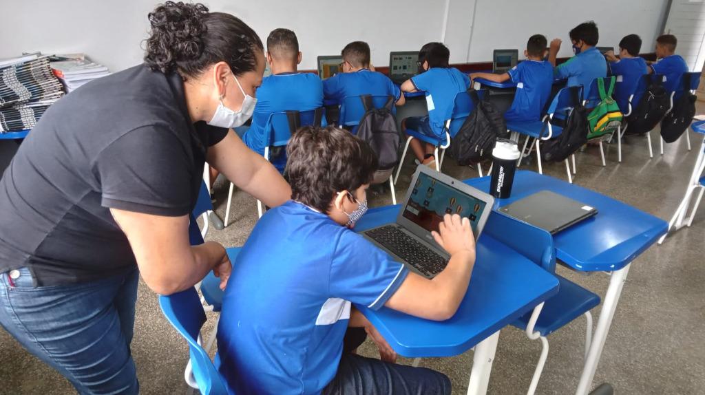 Estudante da UFMT faz pesquisa com crianças autistas em Sapezal