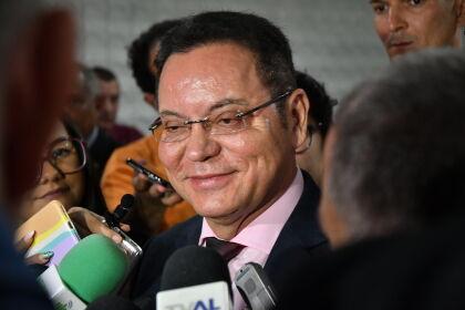 Botelho retorna da licença e assegura pauta normal na Assembleia Legislativa