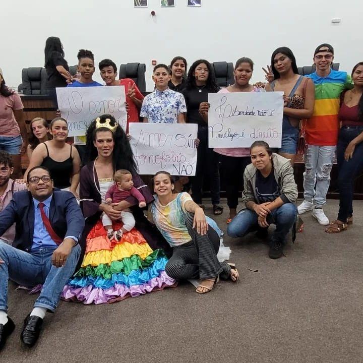 Após surfar na onda, Joilson vota contra denúncia de homofobia