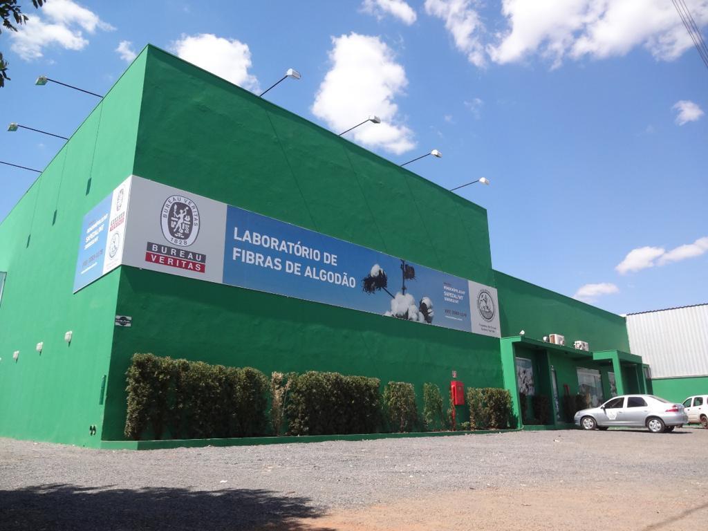 Empresa oferece vagas temporárias para trabalhadores sem experiência em Sapezal