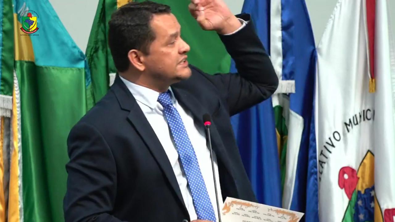 Franço apresenta Moção de Aplausos simbólica a motorista que desabafou em áudio