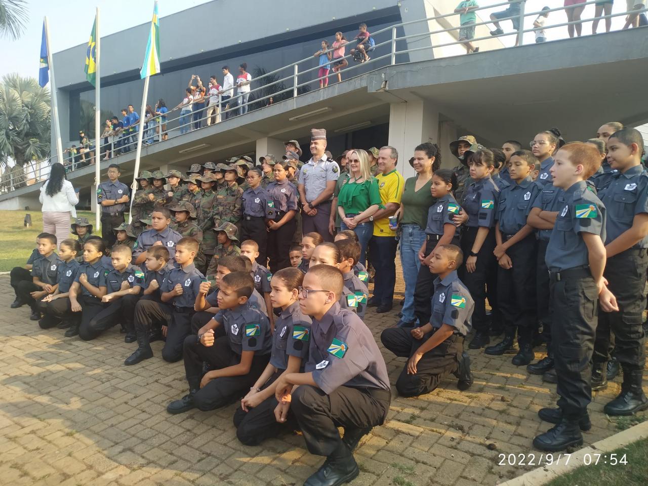 Sapezal realiza ato cívico em comemoração ao Bicentenário da Independência do Brasil