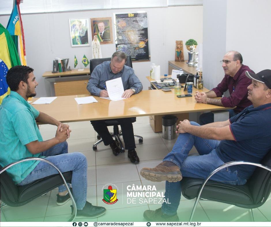 Vereadores reúnem com prefeito para tratar sobre o realinhamento do piso salarial da enfermagem