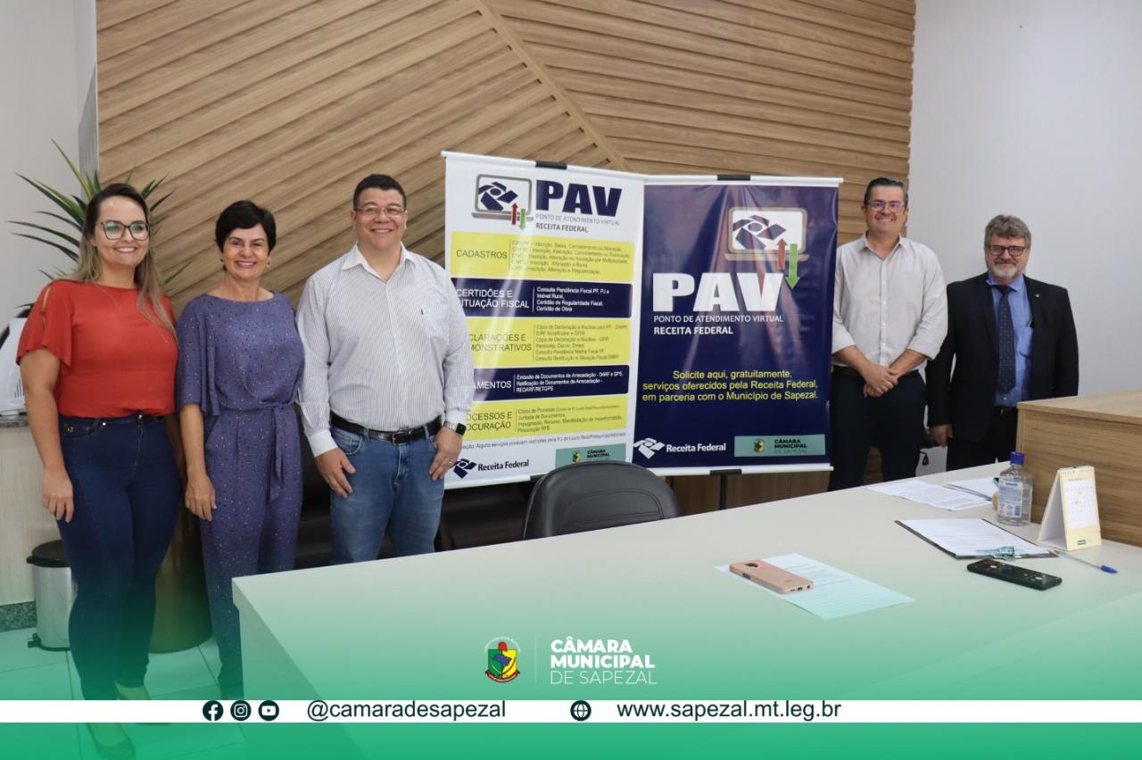 Câmara inaugura o Ponto de Atendimento Virtual da Receita Federal.