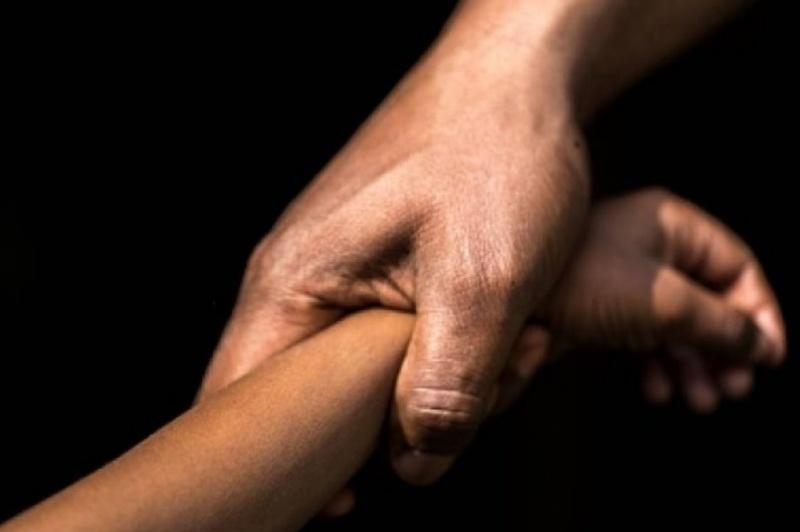 Pai é preso acusado de abusar sexualmente da filha de 12 anos em Juína