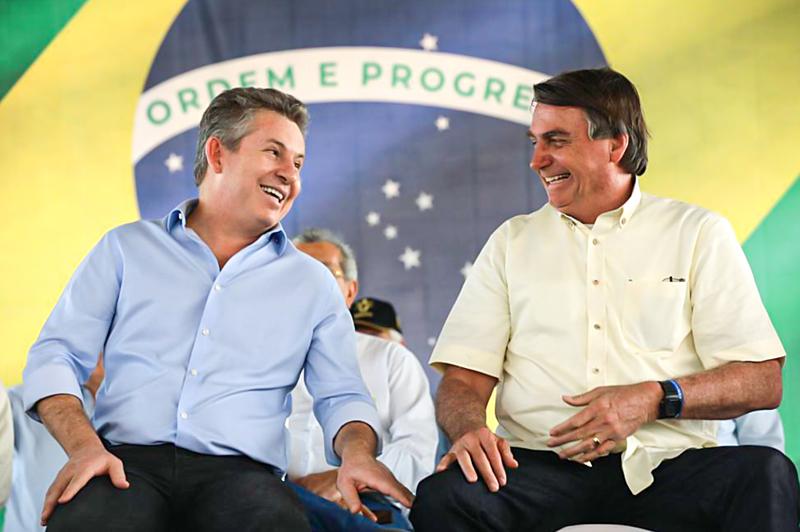 Mauro Mendes evita comentar sobre possibilidade de Bolsonaro ser candidato ao Senado por MT em 2026
