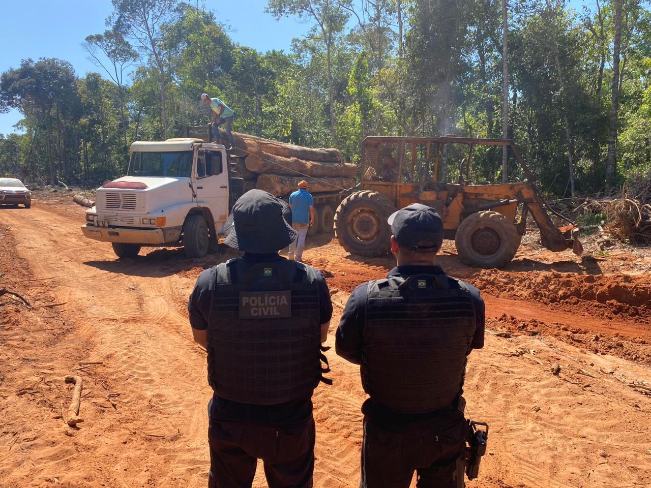 Polícia Civil cumpre mandados contra políticos e empresários por desmatamento ilegal em MT