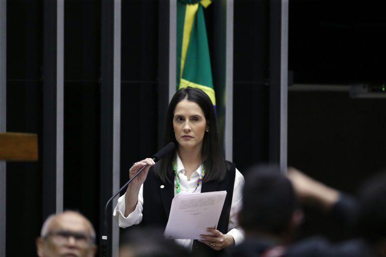 Amália Barros após crítica de Casagrande: 