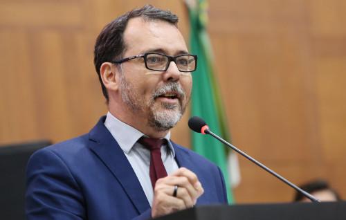 Deputado Lúdio Cabral critica projeto do governo que proíbe pesca por 5 anos em MT