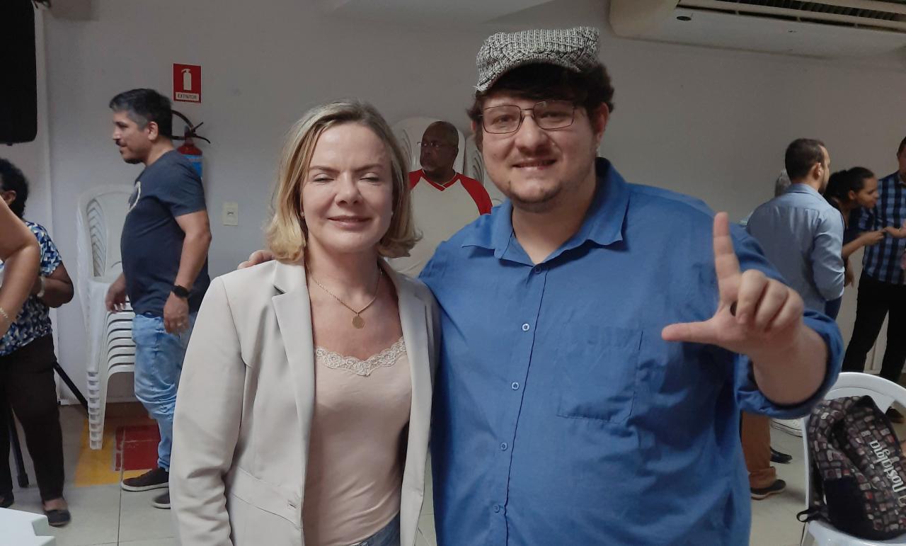 Presidente do PT, Gleisi Hoffmann, agradece militância de Sapezal pela eleição de Lula