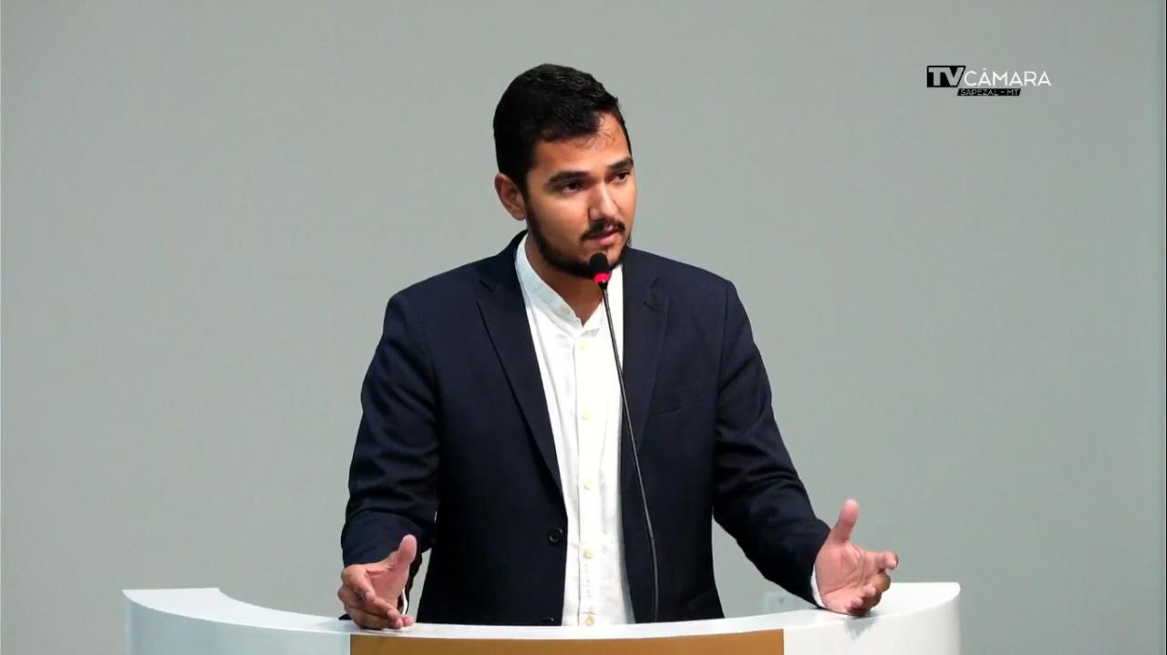 Vereador destaca importância da união das TDI's durante sessão na Câmara