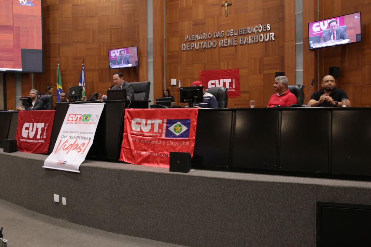 Assembleia Legislativa realiza sessão especial em homenagem aos 40 anos da CUT