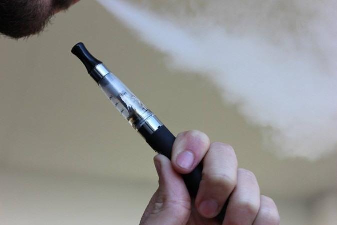Governo sanciona lei que proíbe cigarros eletrônicos em ambientes coletivos em MT