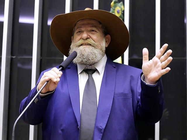 Nelson Barbudo deve assumir vaga de Amália Barros no Congresso Nacional