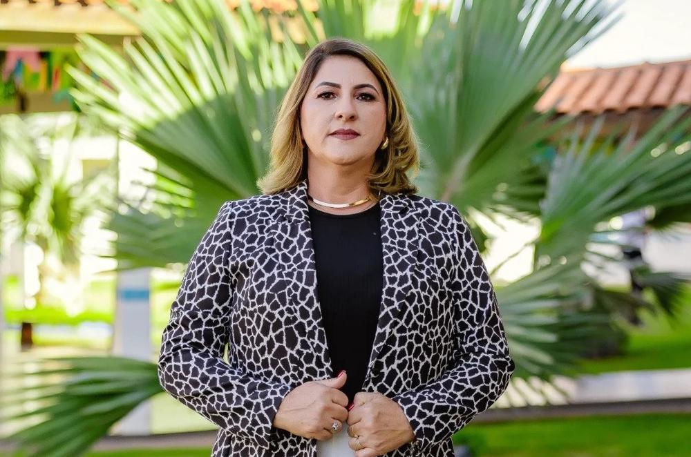 Professora pode concorrer a vice-prefeita na chapa encabeçada por Rafael Evangelista em Sapezal
