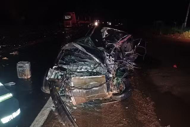Homem morre em acidente na BR-364 ao desviar de moto abandonada por motociclista embriagado em Rondonópolis