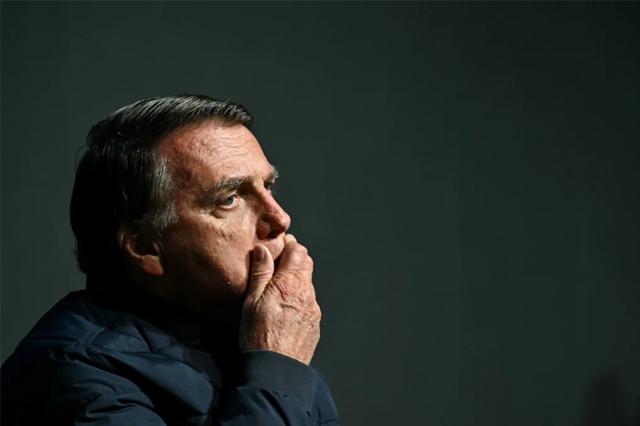 Polícia Federal conclui inquérito sobre tentativa de golpe de Estado; Jair Bolsonaro e outros 36 são indiciados