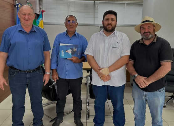 Empresário de Sapezal apresenta novidades da Unicesumar ao prefeito e vice-prefeito