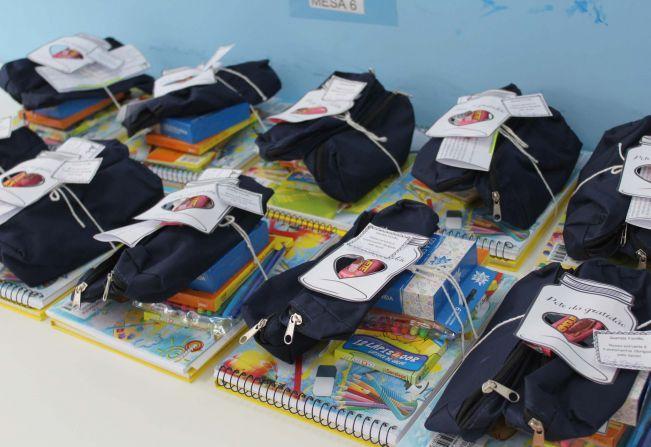 Entrega de Kits Escolares ocorre nos dias 30 e 31 de janeiro