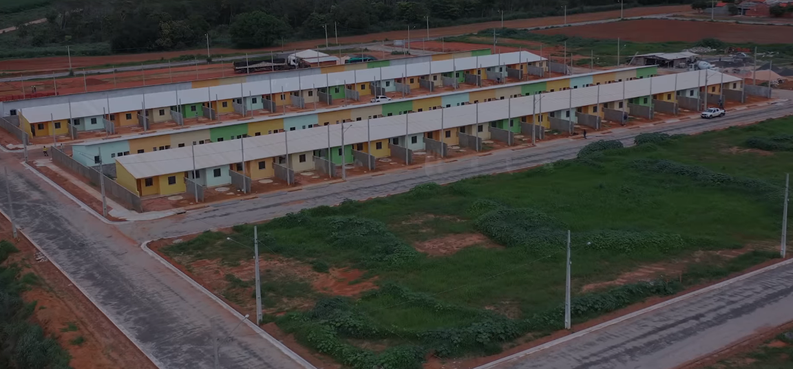Setor de habitação esclarece inclusão em projeto habitacional de beneficiária casada com servidor público