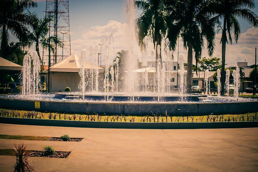 Câmara sugere construção de banheiros públicos na Praça Dona Lúcia Borges Maggi