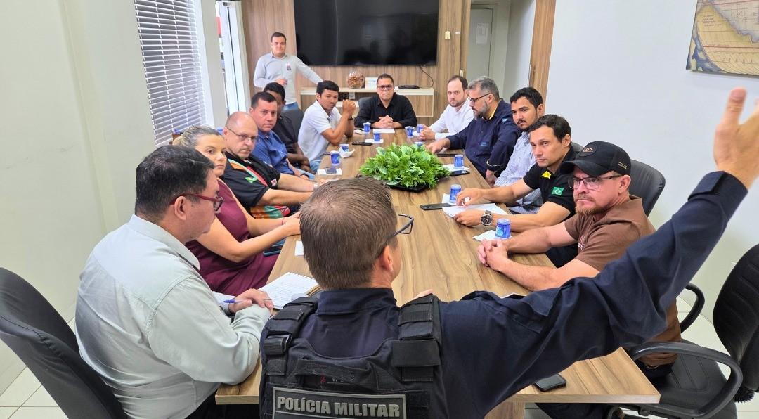 Câmara de Sapezal articula transmissão da Copa do Mundo em telão e anuncia sessão de cinema para crianças