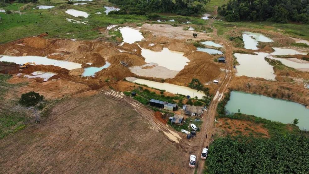 Garimpo ilegal é fechado em área desmatada no interior de Mato Grosso