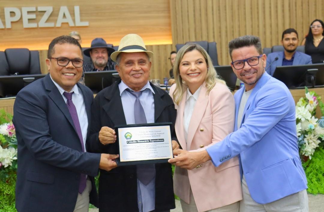 “Manezinho” recebe homenagem da Câmara de Sapezal por contribuição histórica ao município