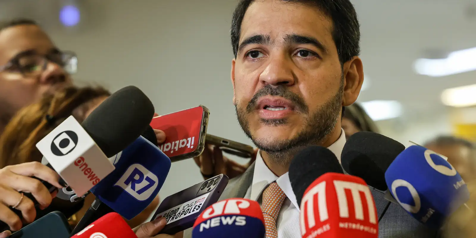 Parecer sobre indicação de Jorge Messias ao STF é apresentado na CCJ do Senado