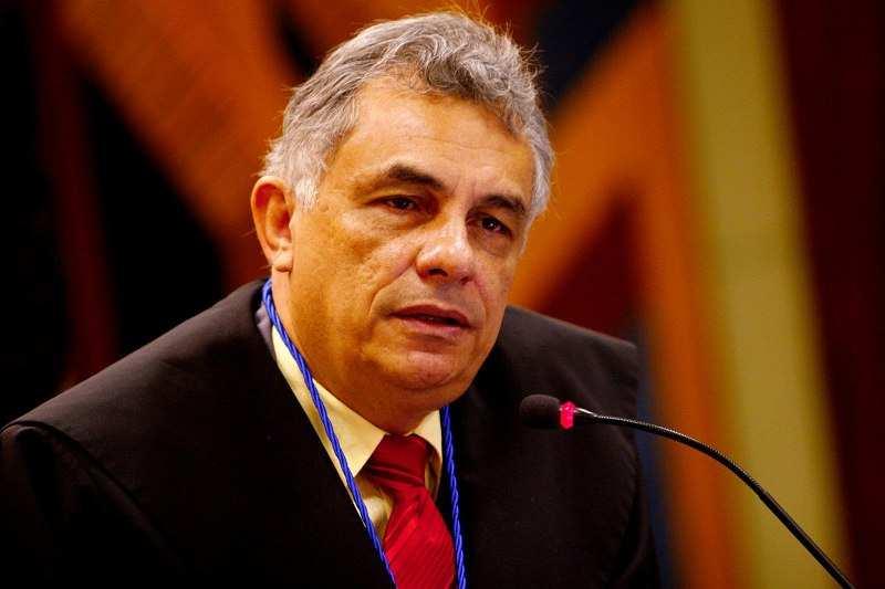 Bosaipo e contadores são condenados a devolver R$ 1,8 milhão aos cofres públicos por esquema na ALMT