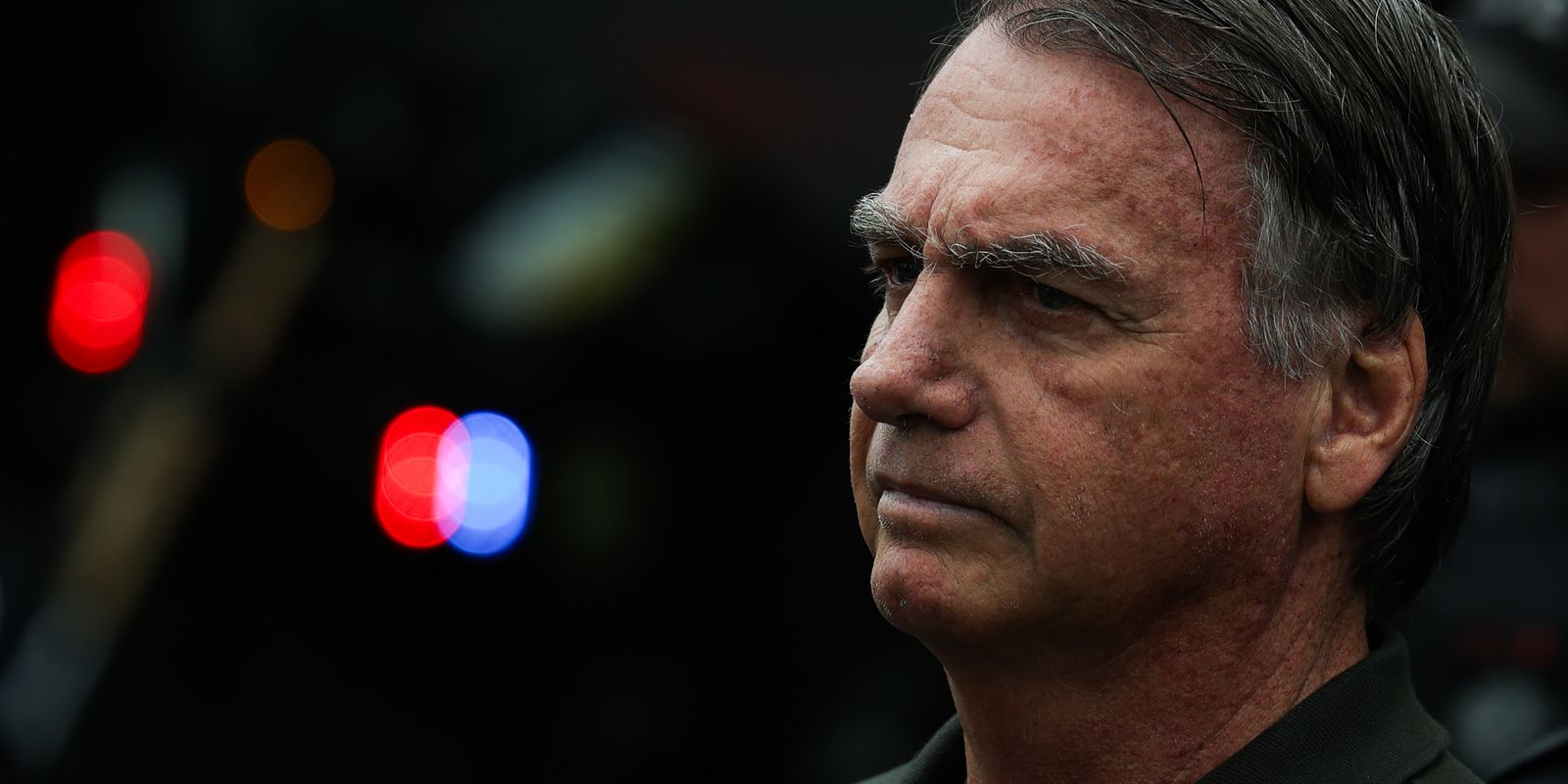 Bolsonaro pede ao STF licença da prisão domiciliar para ir ao dentista