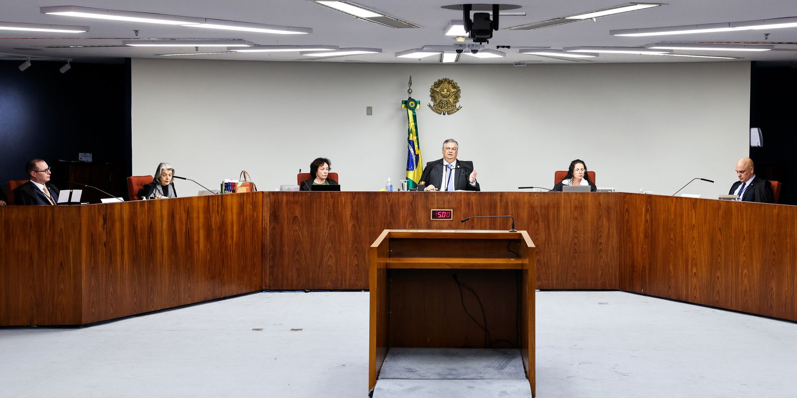 Ministros do STF defendem voltar a exigir o diploma de jornalista