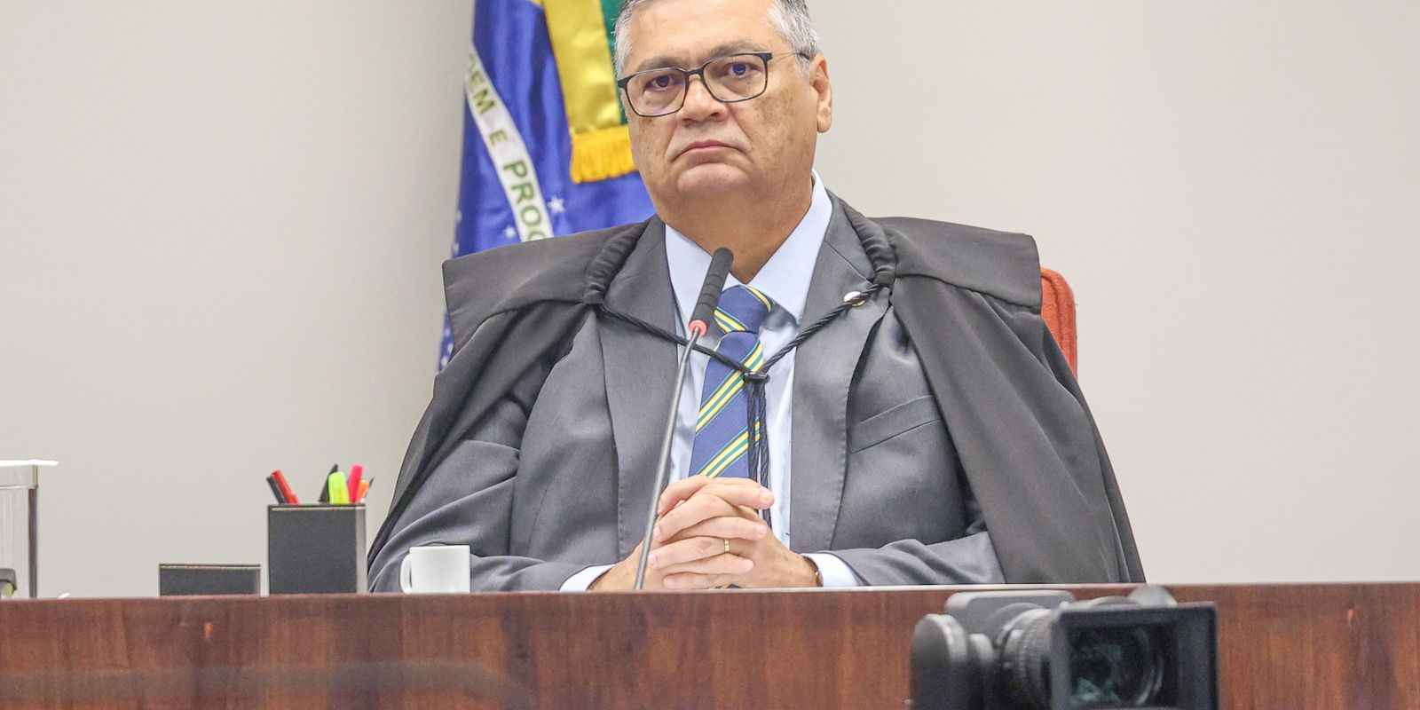 Dino garante a liberdade de expressão e libera post sobre Nossa Senhora