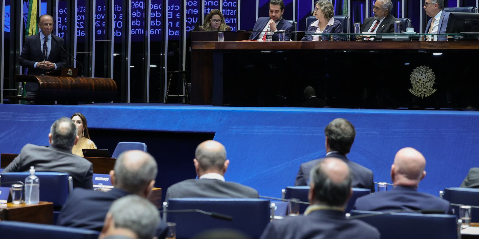 Fim da escala 6x1 avança no Senado com votação prevista