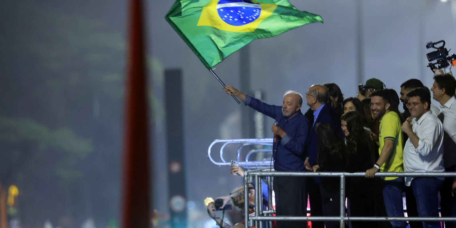 Líderes estrangeiros celebram e parabenizam a reeleição de lula