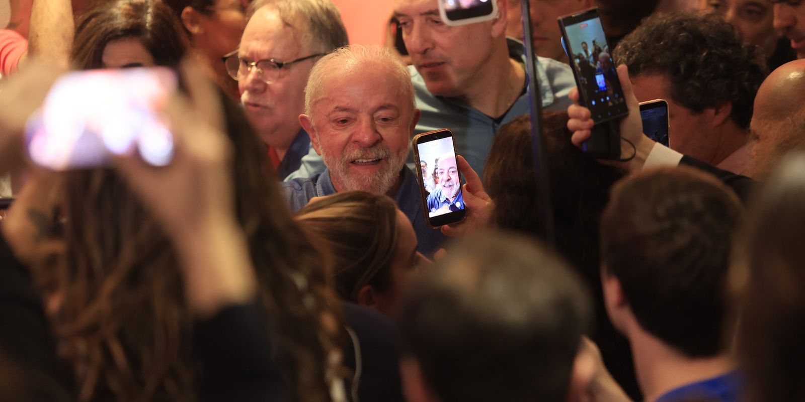 Lula defende regras para plataformas digitais após vencer disputa presidencial