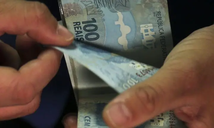 Aposentados e pensionistas do INSS já podem consultar a antecipação do 13º salário