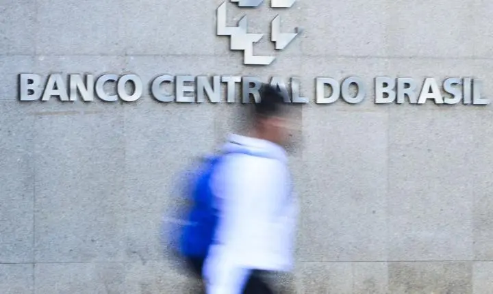 Banco Central eleva projeção de crescimento do PIB para 2% em 2026