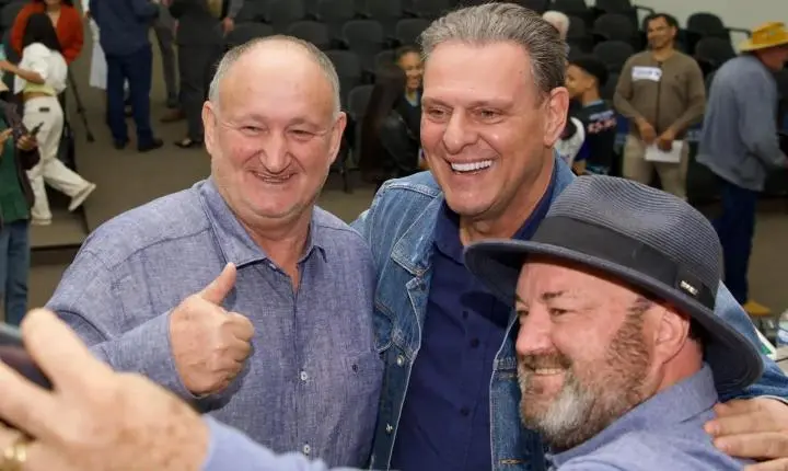 Carlos Fávaro destaca investimentos em Sapezal durante encontro no município
